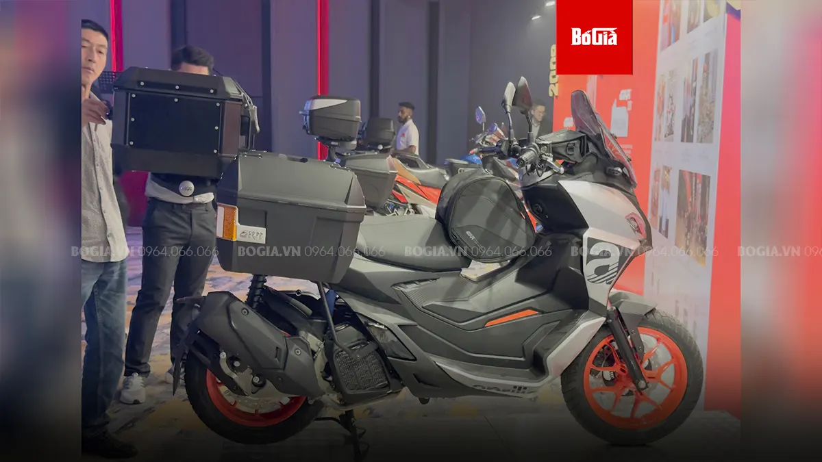 Thùng hông Givi E23N-S cho xe Aprilia SR GT 200