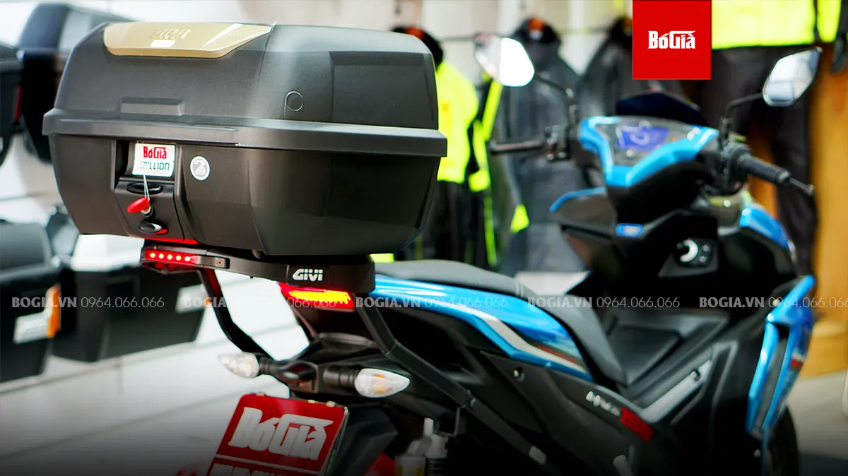 Baga Givi SRX Bền Bỉ An Toàn Trên Những Chuyến Đi Xa