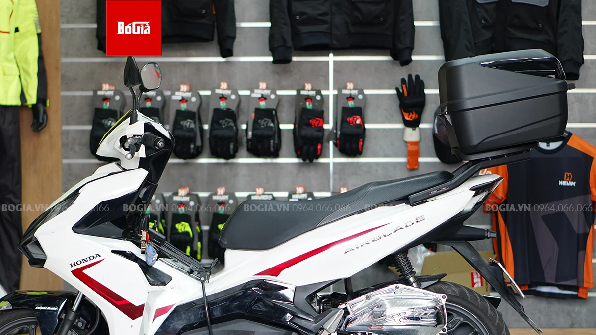 Baga sau Givi là nền tảng vững chắc đỡ thùng Givi gắn sau đuôi xe máy 