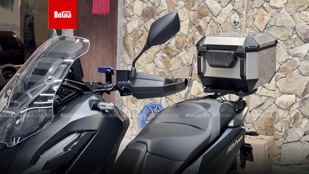 Chọn thùng sau Givi cho xe ADV 350