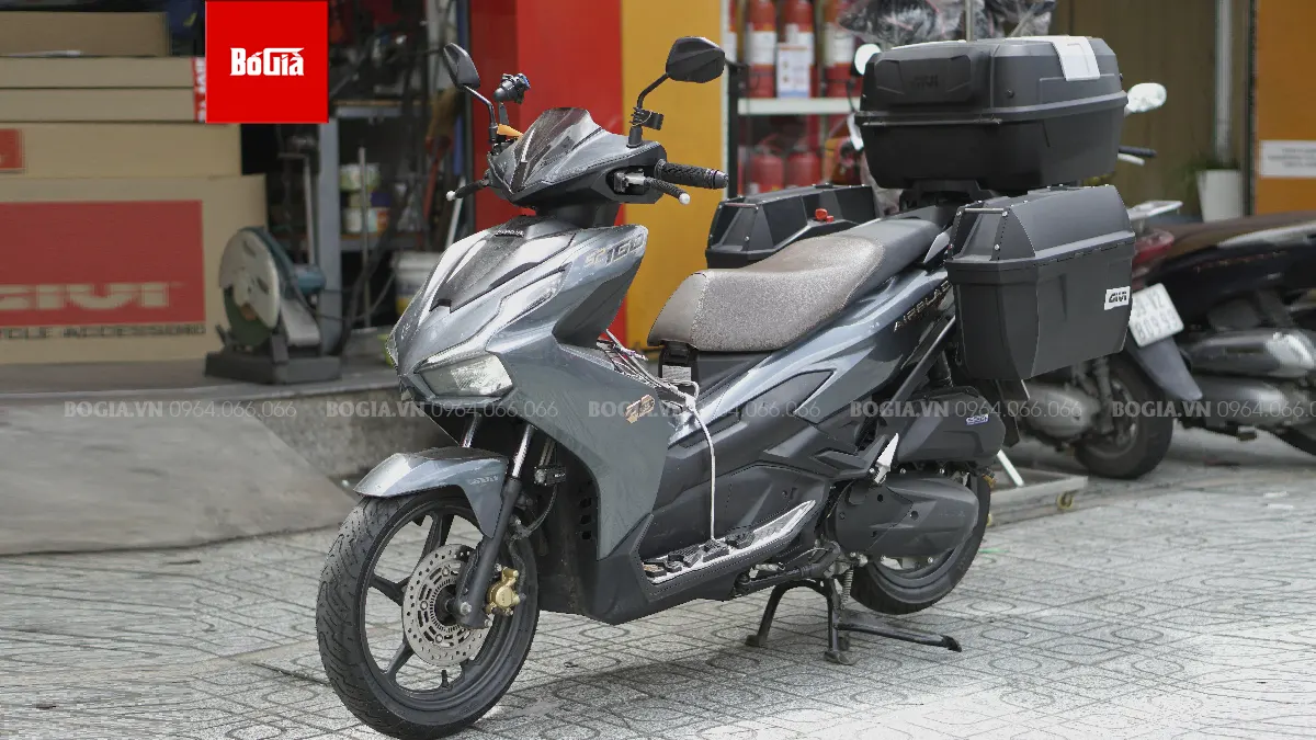Các loại thùng xe máy Givi cho Honda Air Blade 150