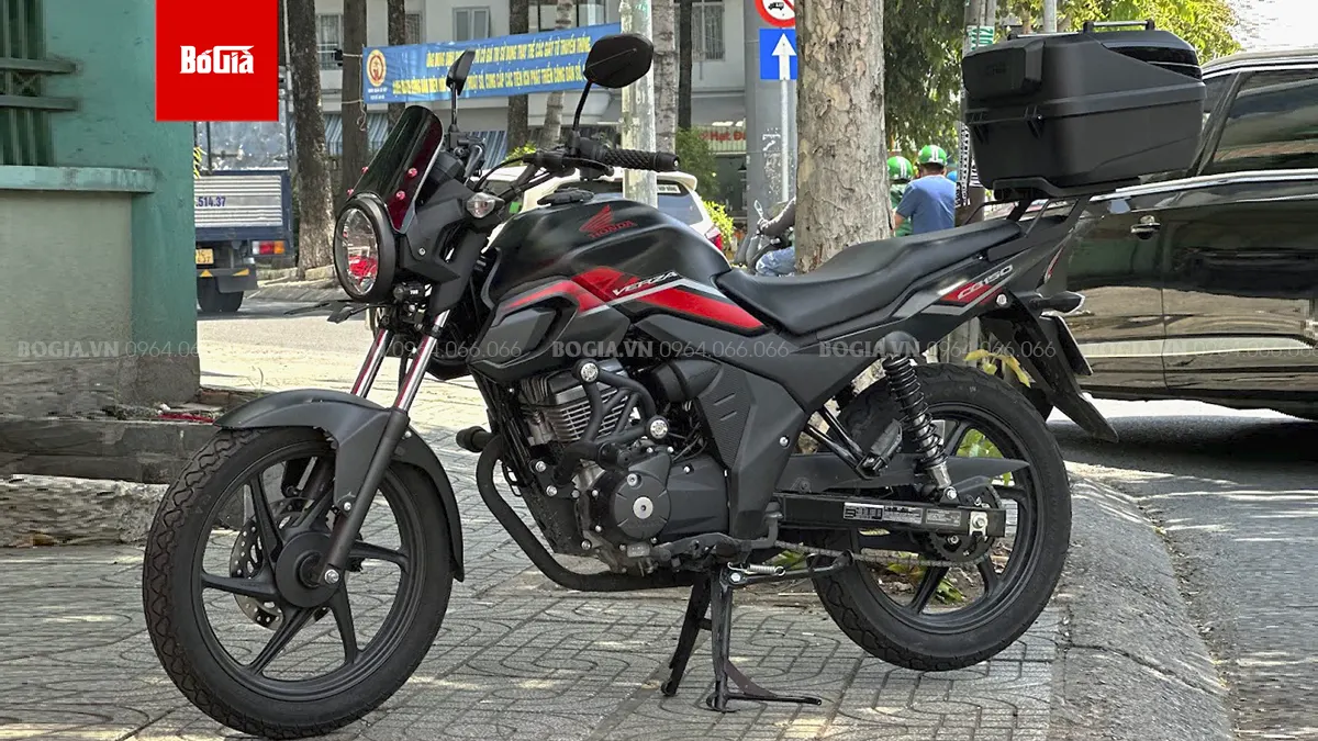 Trọn bộ giá thùng sau Givi cho xe CB150 Verza