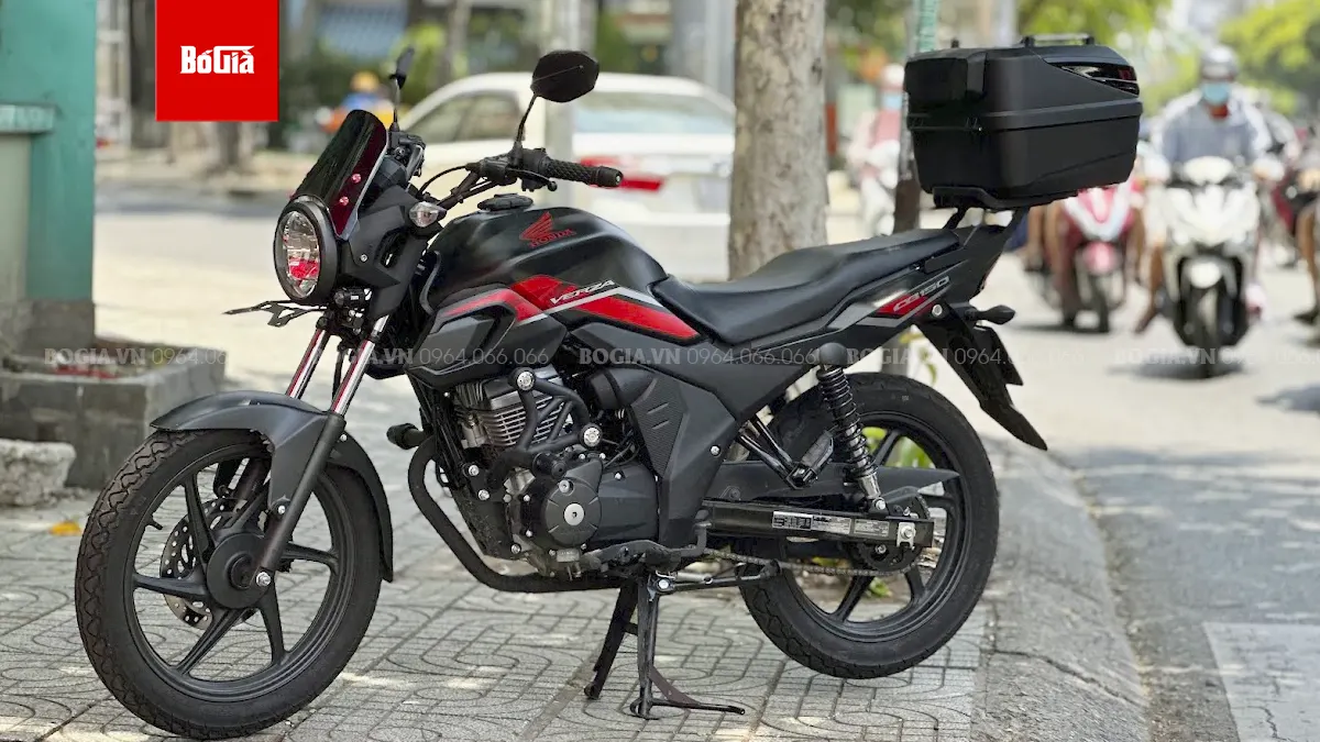 Thùng sau Givi cho xe CB150 Verza