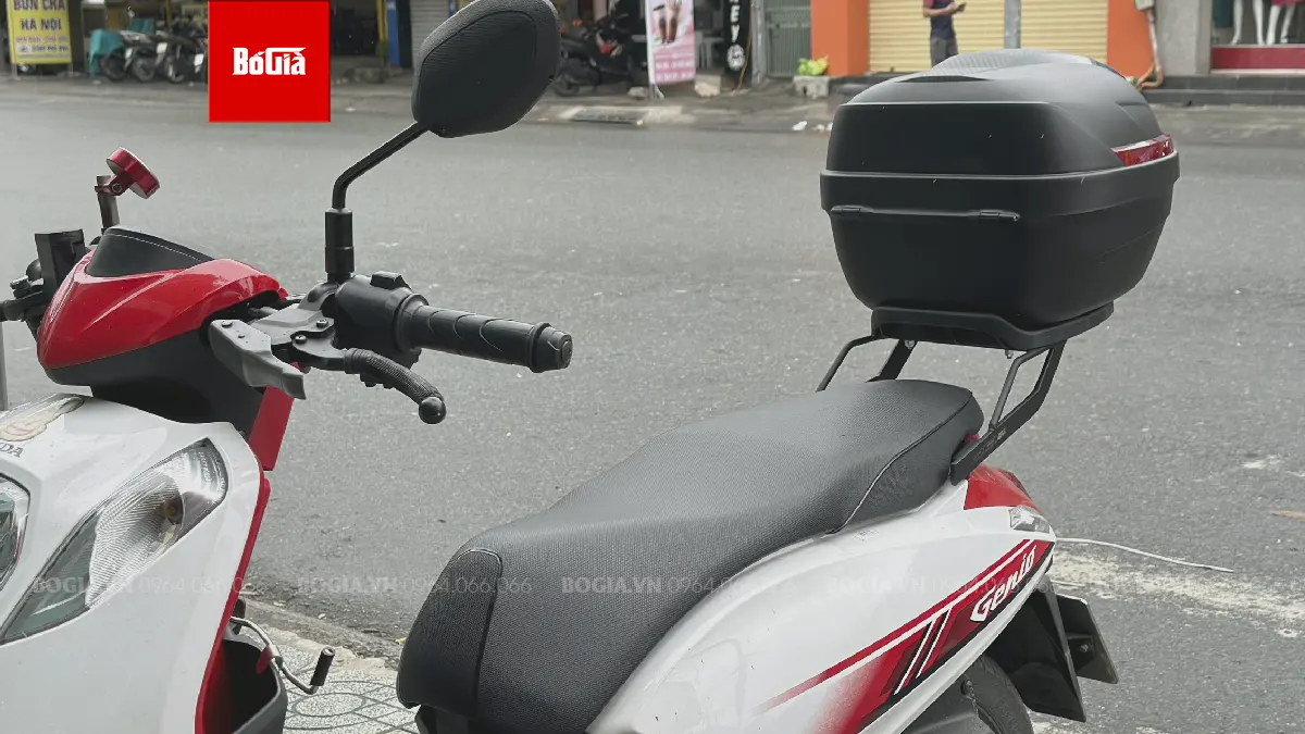 Chọn thùng sau Givi cho xe Genio phù hợp với từng nhu cầu chứa đồ