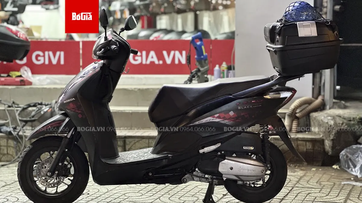 Thùng sau Givi cho xe Lead 125 chính hãng