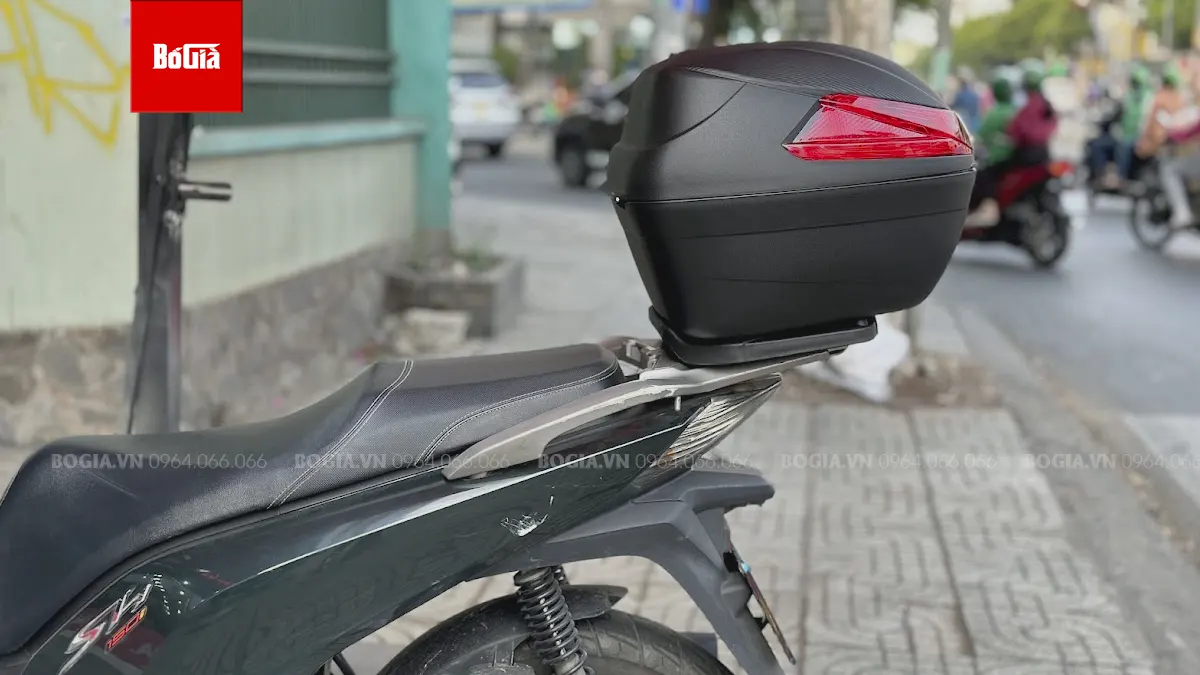 Lợi ích khi sử dụng thùng sau Givi cho xe SH 150i