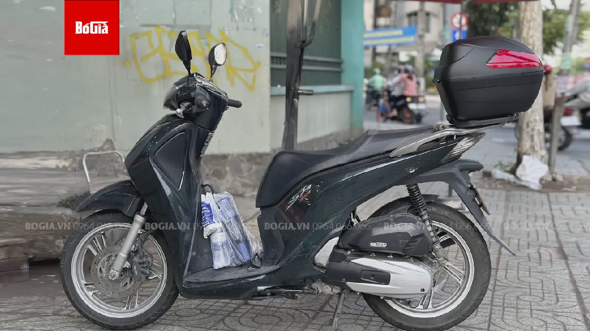 Thùng sau Givi cho xe SH 150i chính hãng