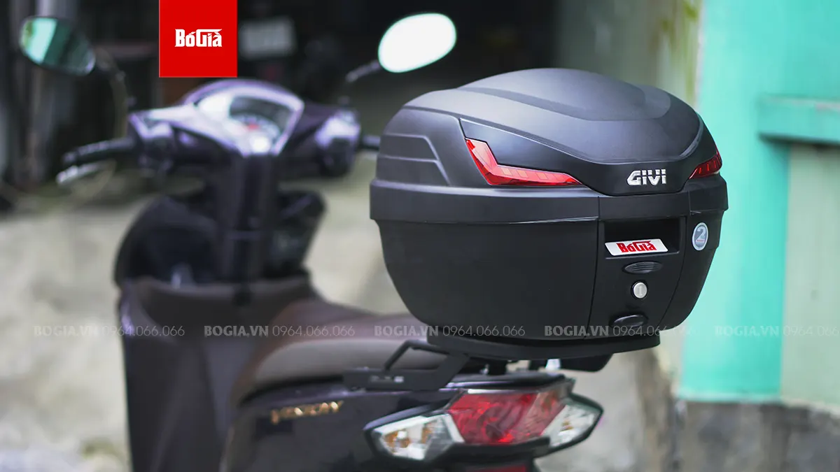 Trọn bộ thùng sau Givi cho xe Vision