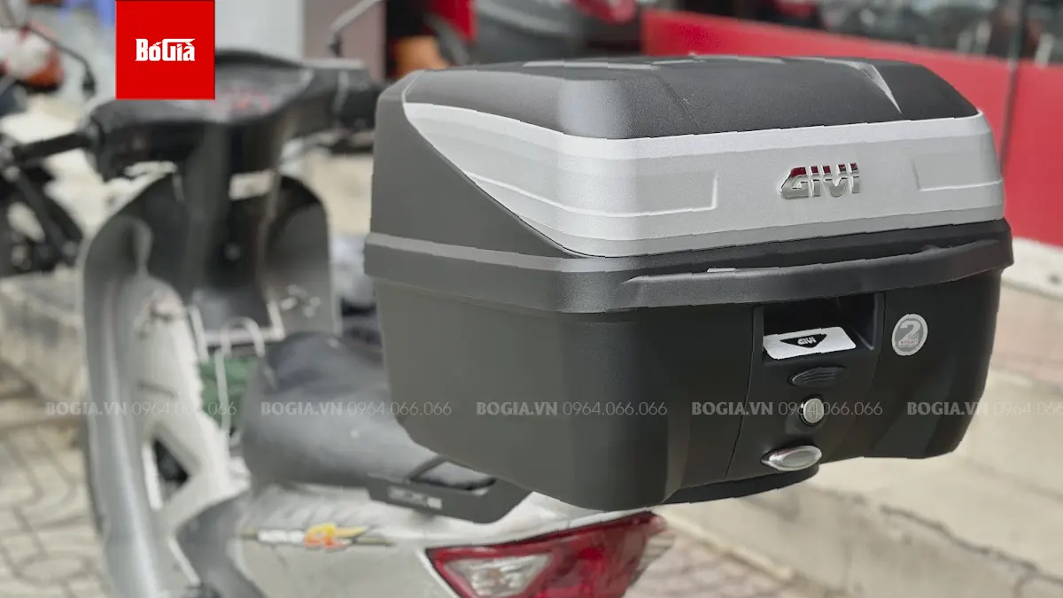 Baga gắn thùng sau Givi cho xe Wave Alpha 110