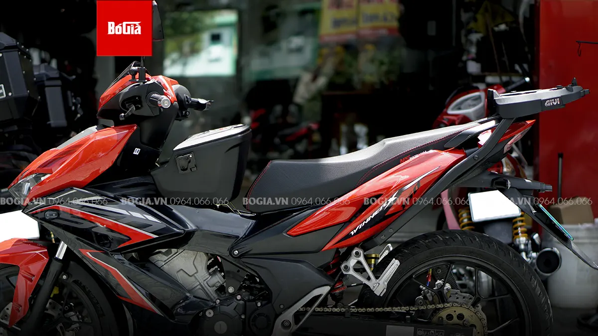 So sánh Baga Givi HRX & Baga Givi ZR Winner X