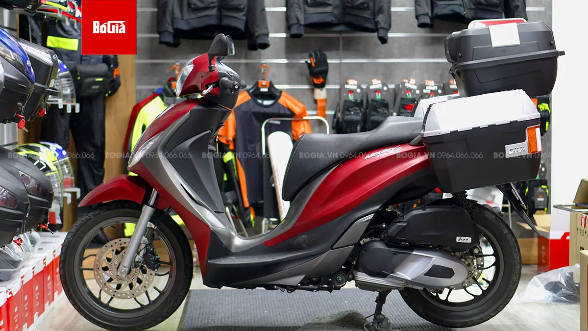 Thùng hông Givi cho xe Medley 125 / 150 chính hãng tại Bố Già