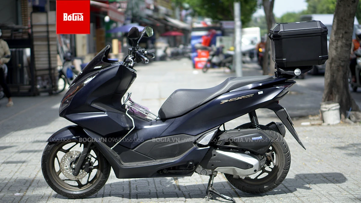 Thùng sau nhựa Givi chính hãng cho xe máy