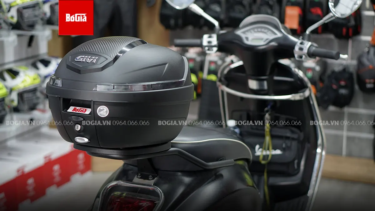 Baga Givi SR Vespa Sprint 125/150 Chính Hãng Tại Bố Già