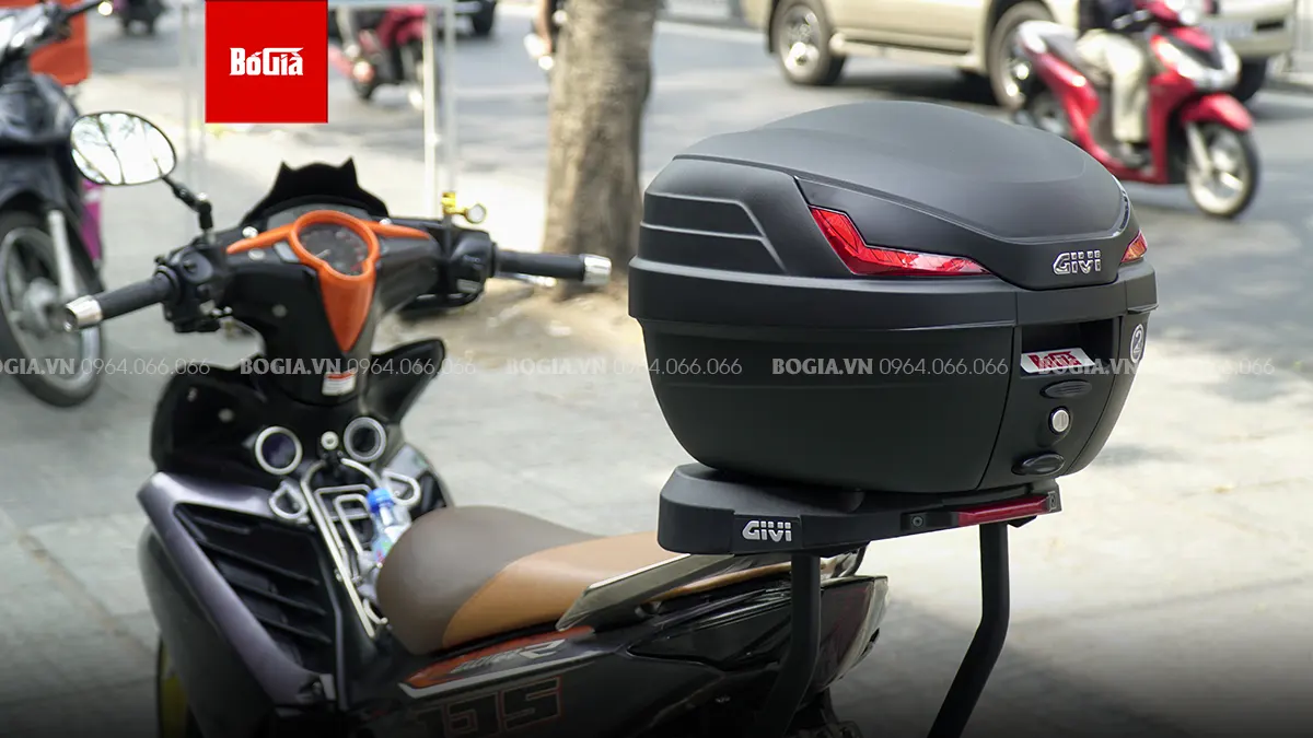 Giá thùng sau Givi cho xe Exciter 135 5 số