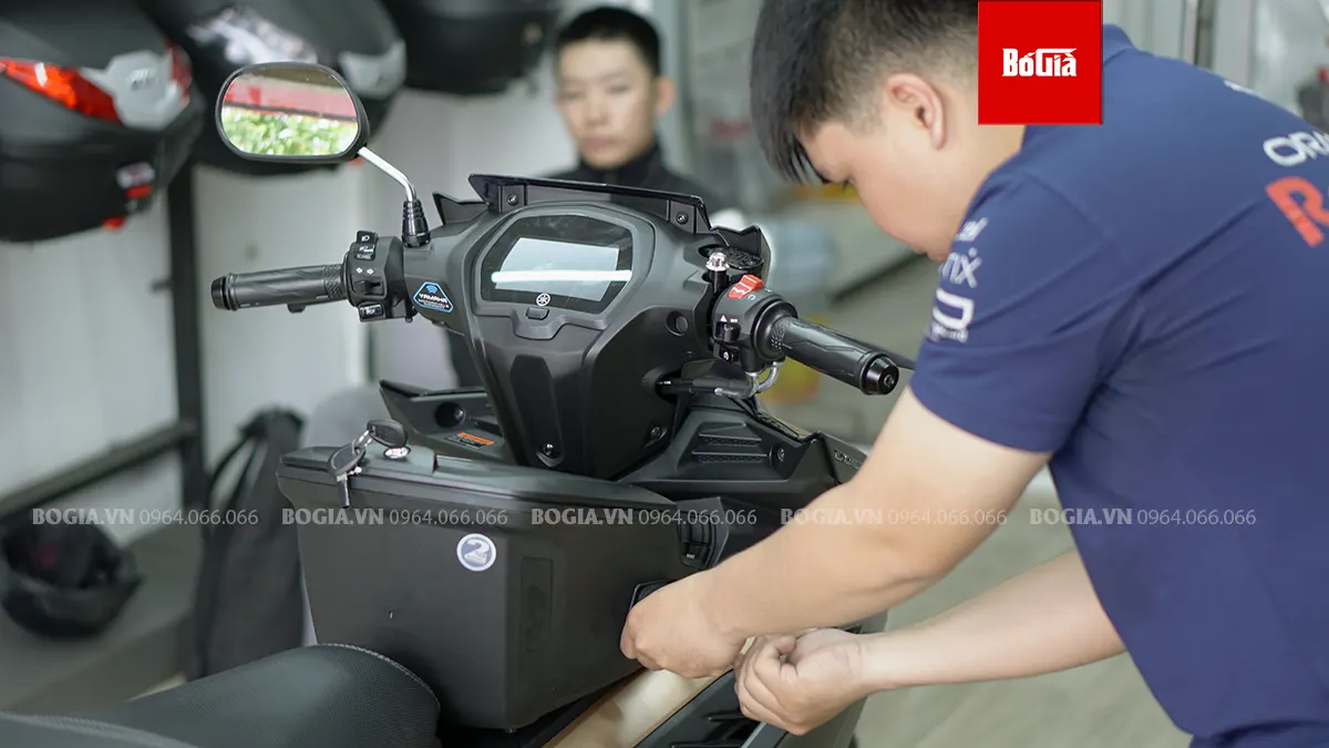 Quy trình lắp đặt thùng giữa Exciter 155 Tcs V3 chuyên nghiệp tại Bố Già Givi