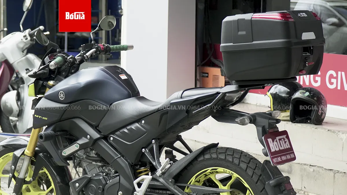 Giá thùng sau Givi cho MT15 tuỳ vào model, dung tích và chất liệu