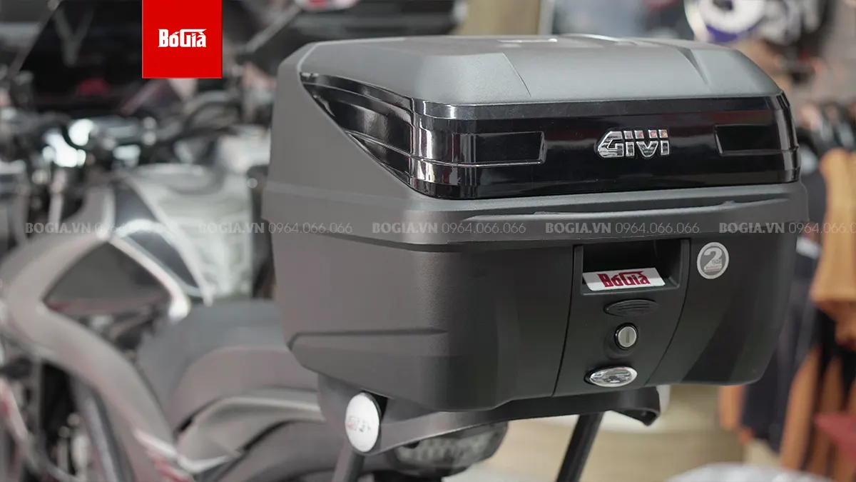 Tư vấn chọn thùng sau Givi cho xe Vixion R155